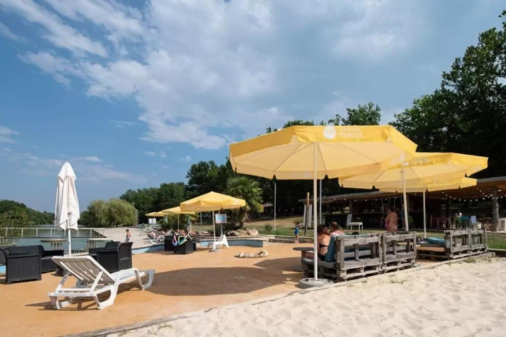 Bretagne-d'Armagnac Camping Les Lacs D'Armagnac المظهر الخارجي الصورة
